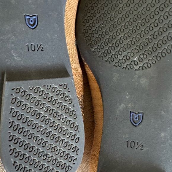 Rothy's Tan and Silver The Point II Flats - Picture 3 of 6